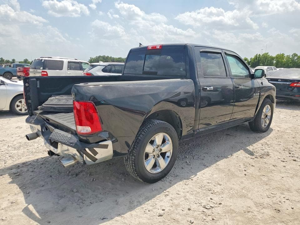 2017 RAM 1500 SLT 3