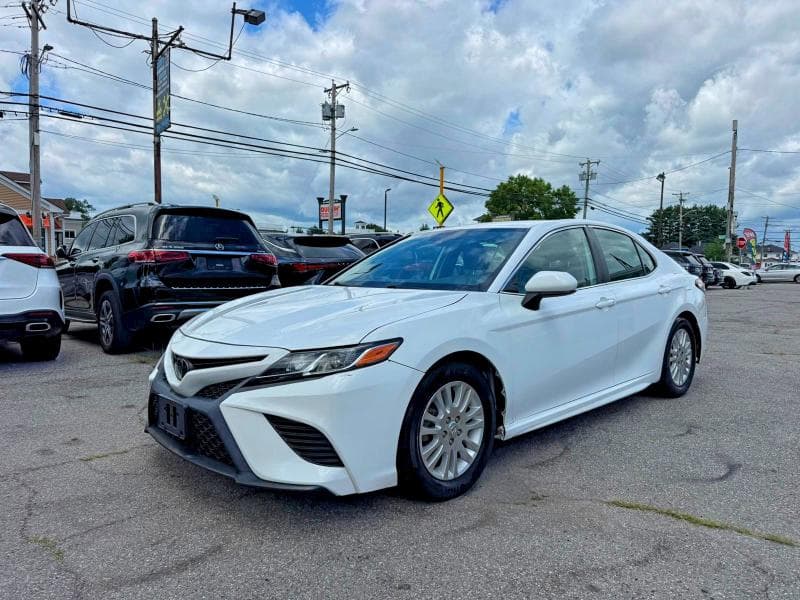 2020 TOYOTA CAMRY SE 2