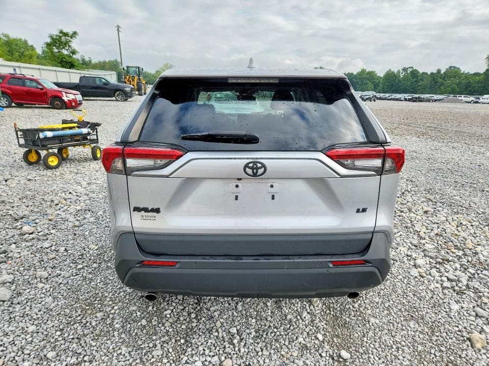 2023 TOYOTA RAV4 LE 11
