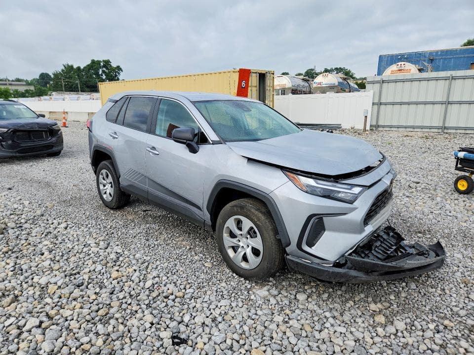 2023 TOYOTA RAV4 LE 8