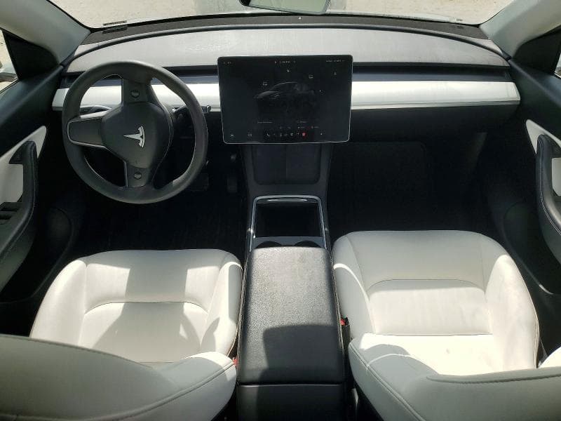 2022 TESLA MODEL Y 8