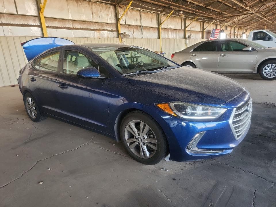 2017 HYUNDAI ELANTRA SE 4
