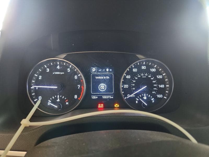 2017 HYUNDAI ELANTRA SE 9