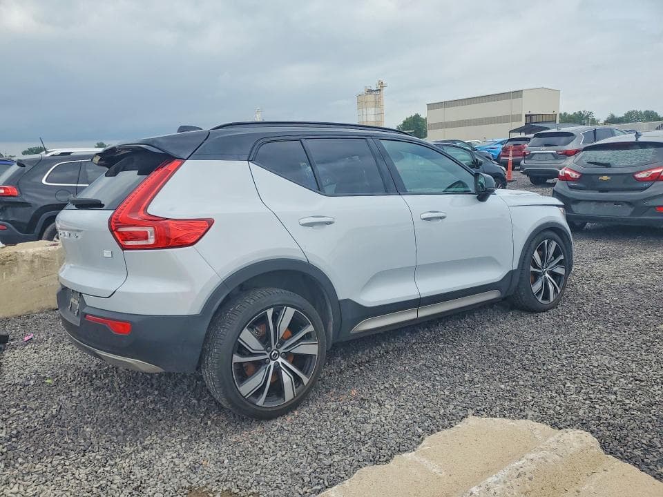 2022 VOLVO XC40 P8 RECHARGE ULTIMATE 3