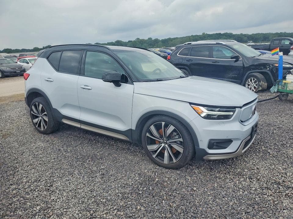 2022 VOLVO XC40 P8 RECHARGE ULTIMATE 4