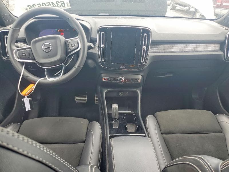 2022 VOLVO XC40 P8 RECHARGE ULTIMATE 8