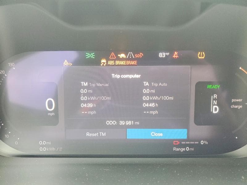 2022 VOLVO XC40 P8 RECHARGE ULTIMATE 9