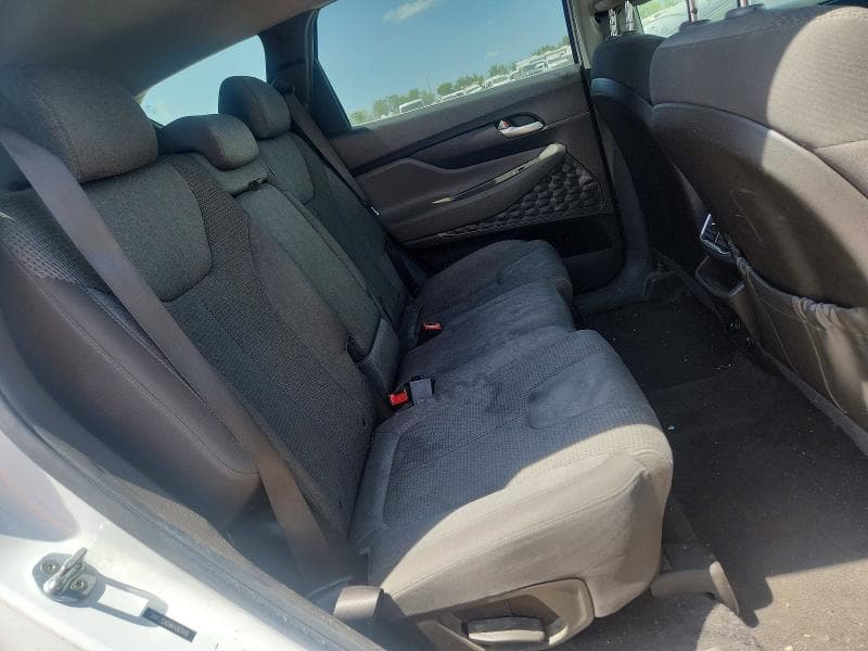 2019 HYUNDAI SANTA FE SE 11