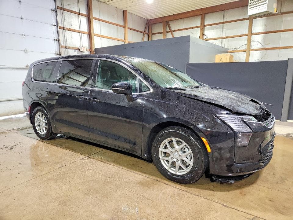 2027 CHRYSLER PACIFICA SELECT 4