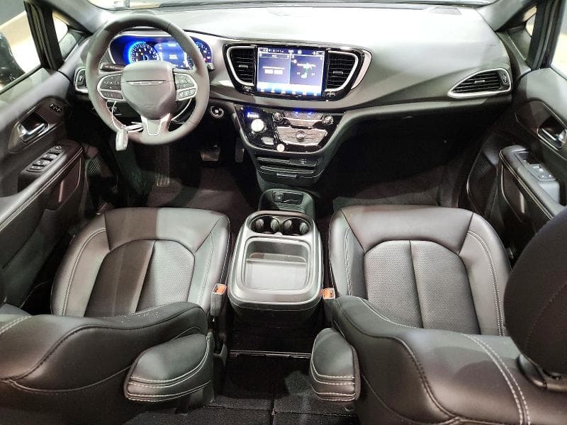 2027 CHRYSLER PACIFICA SELECT 8