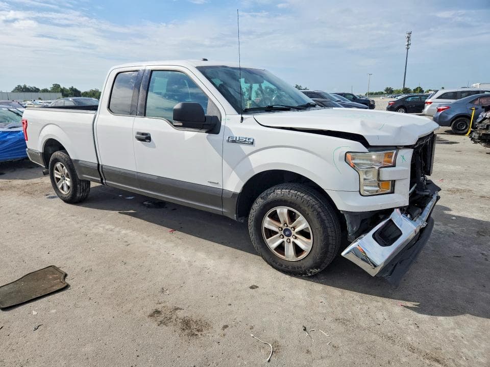 2017 FORD F150 SUPER CAB 4