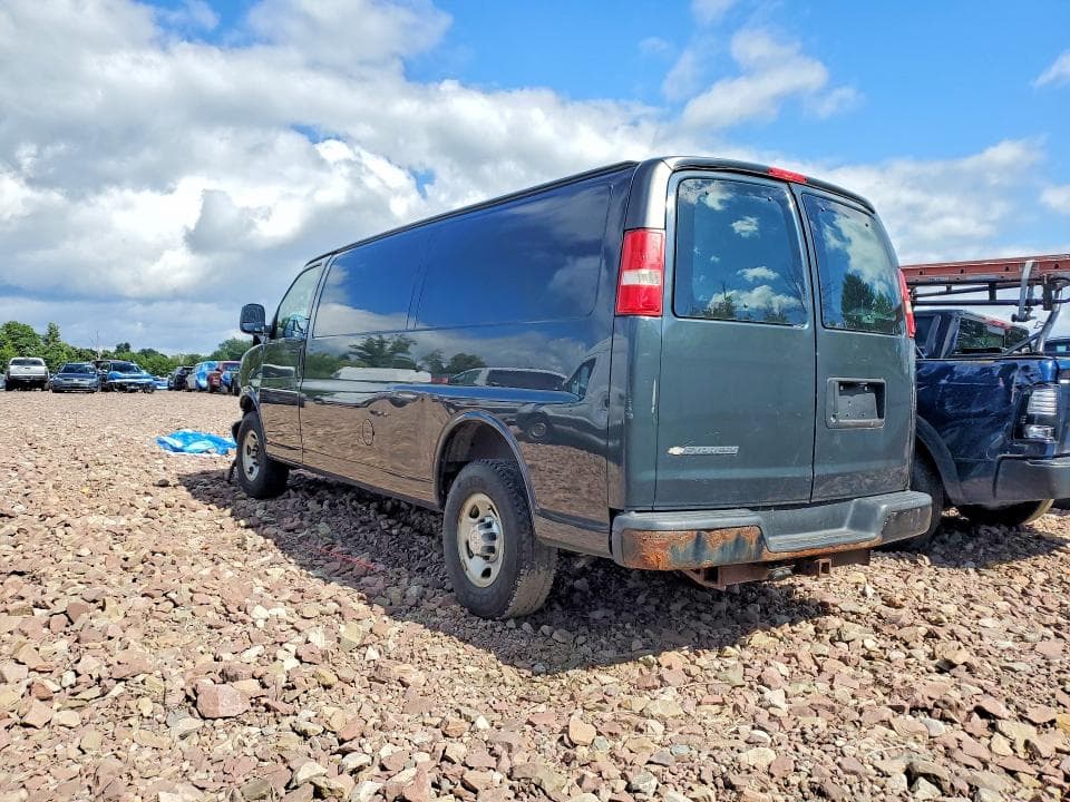 2017 CHEVROLET EXPRESS G3500 2