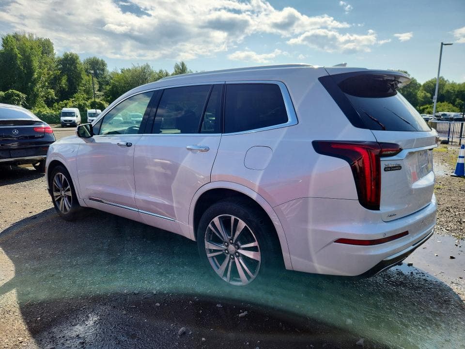 2021 CADILLAC XT6 PREMIUM LUXURY 2