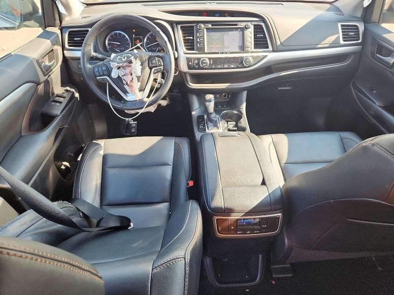 2019 TOYOTA HIGHLANDER XLE 8