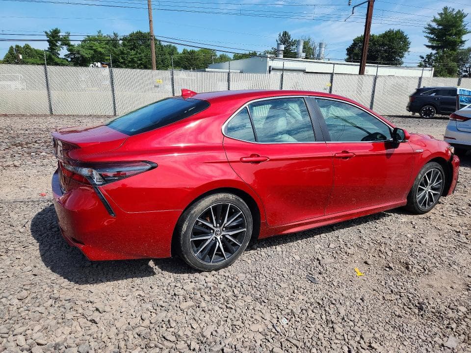2021 TOYOTA CAMRY SE 3