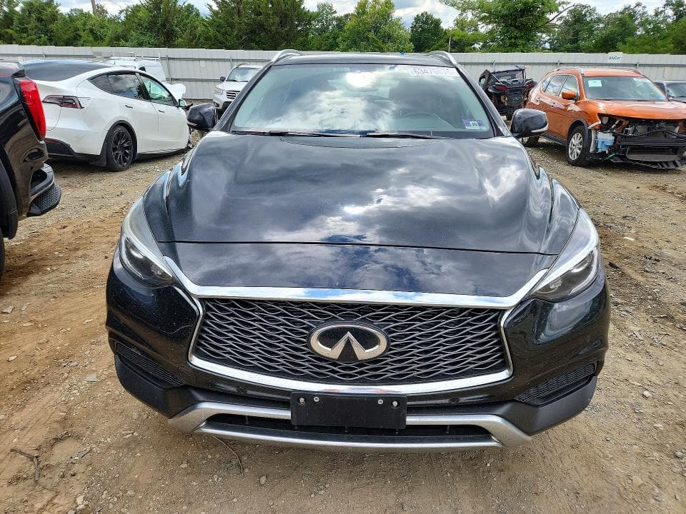 2019 INFINITI QX30 LUXE 5
