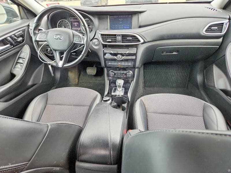 2019 INFINITI QX30 LUXE 8