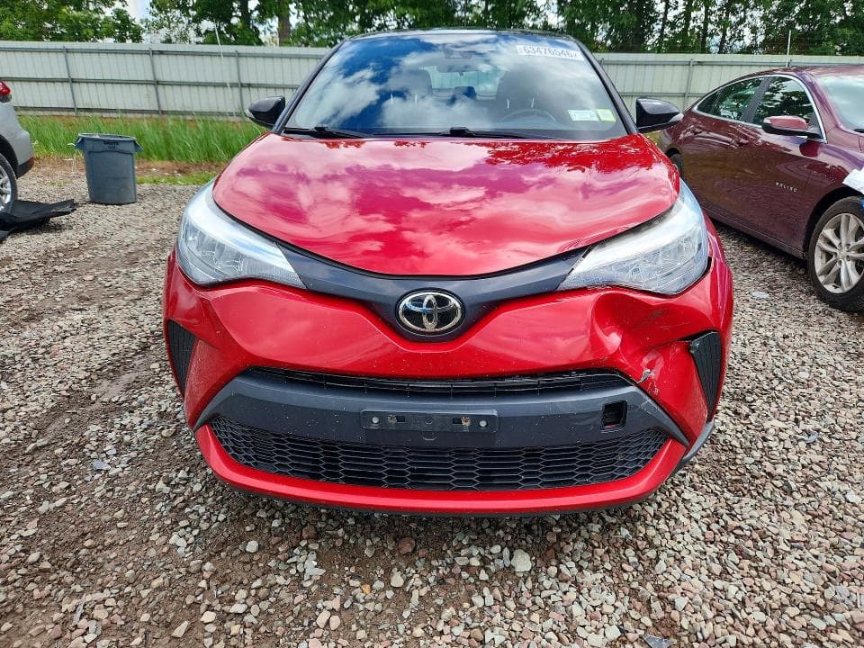 2020 TOYOTA C-HR XLE 5