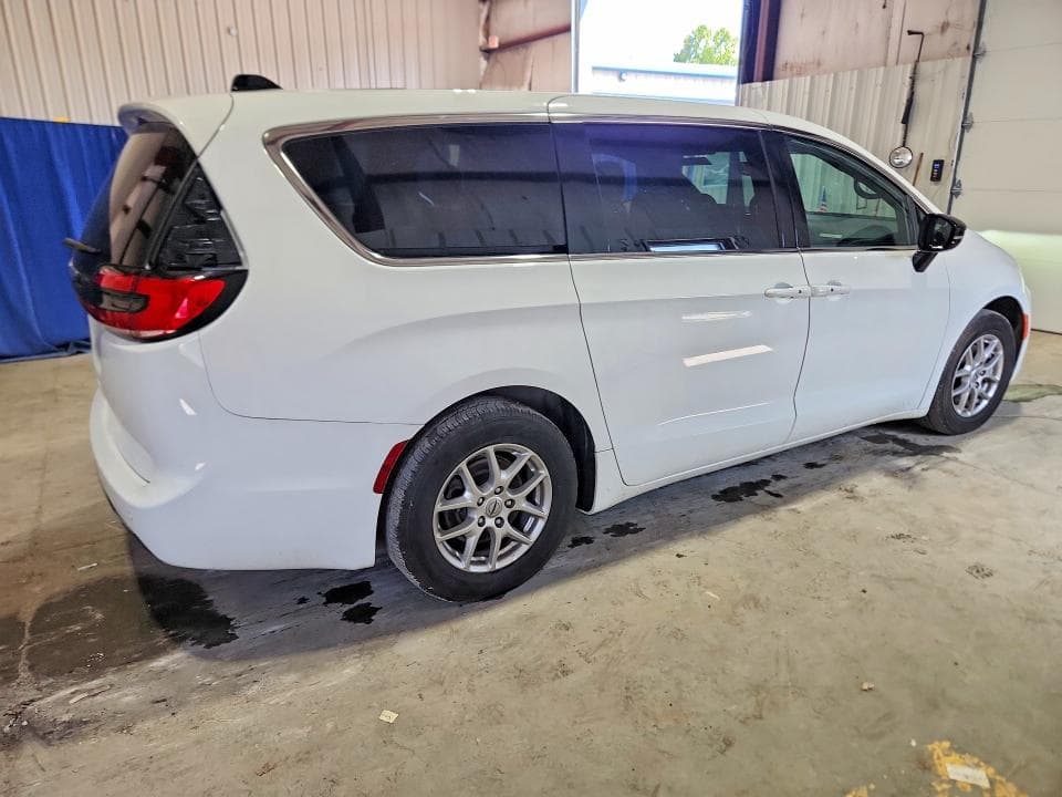 2025 CHRYSLER PACIFICA SELECT 3