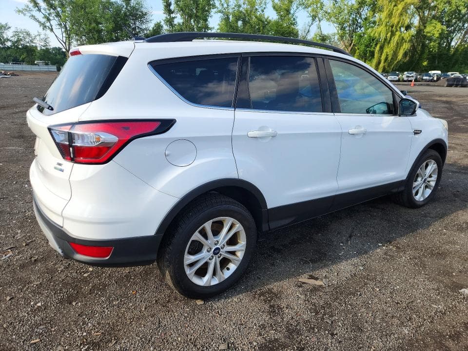 2018 FORD ESCAPE SE 3