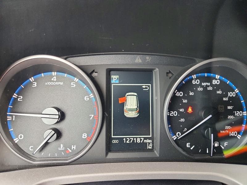2017 TOYOTA RAV4 LE 9