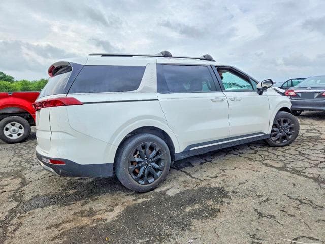 2023 KIA CARNIVAL SX 3