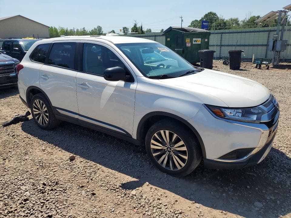2020 MITSUBISHI OUTLANDER SE 4
