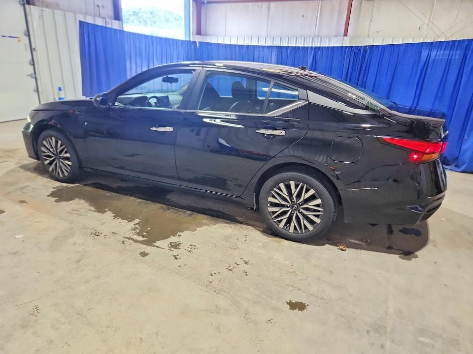 2025 NISSAN ALTIMA SV 2