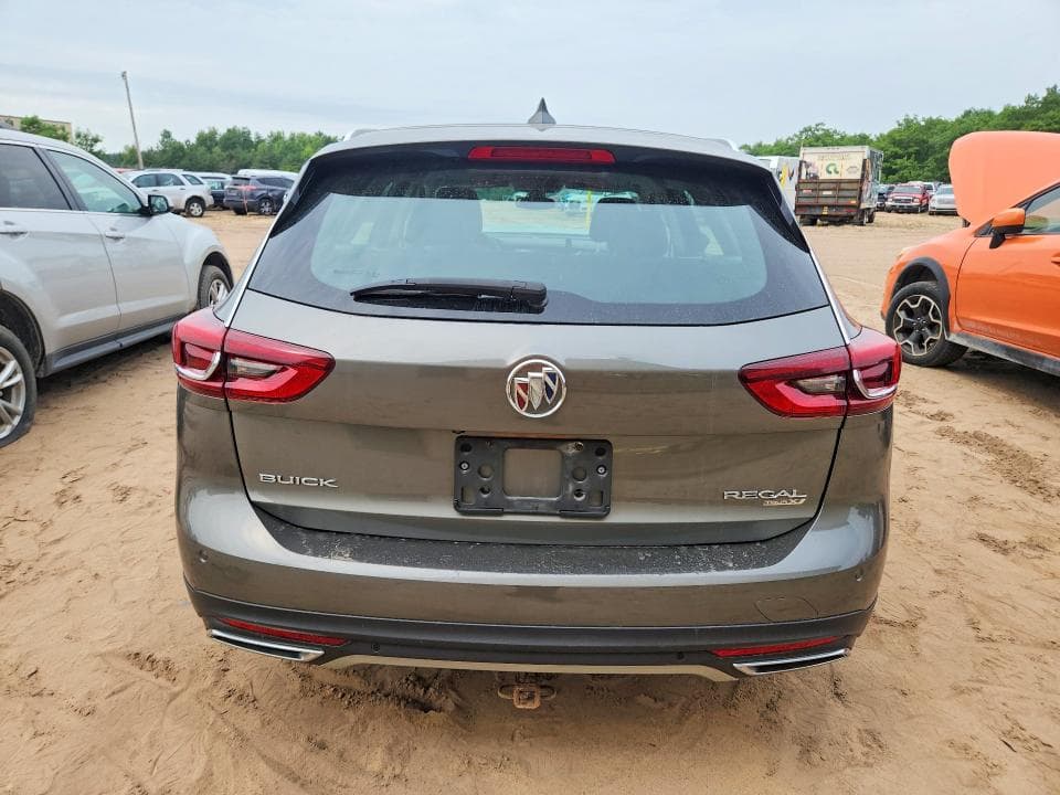 2018 BUICK REGAL TOURX ESSENCE 6