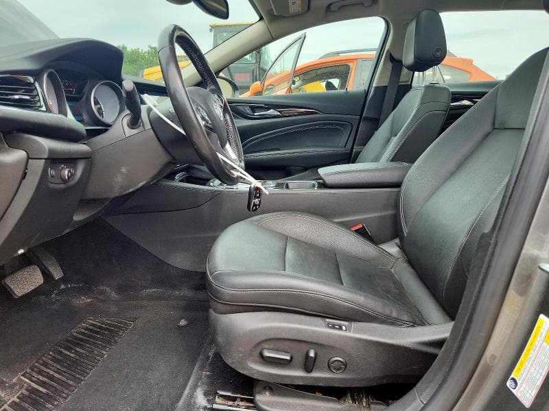2018 BUICK REGAL TOURX ESSENCE 7