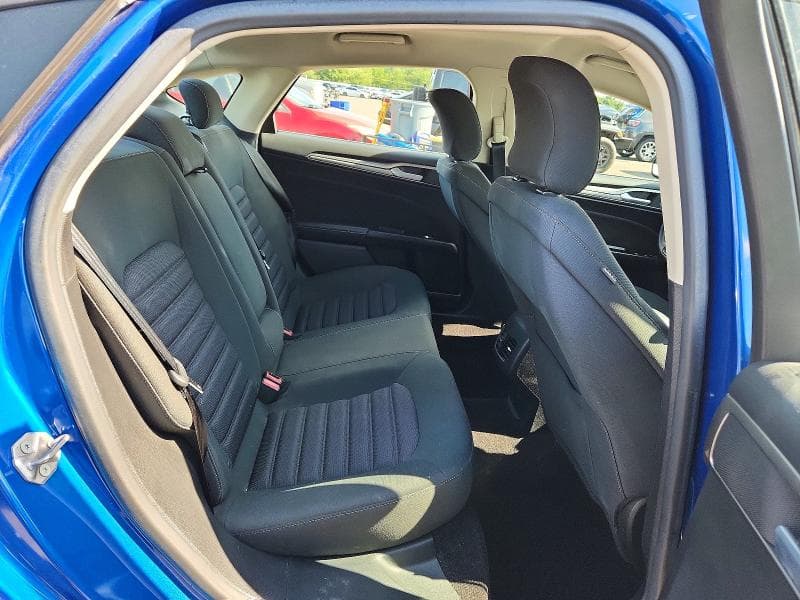 2017 FORD FUSION SE 10