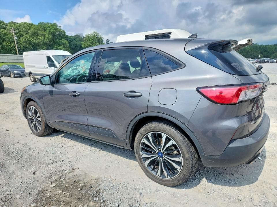 2021 FORD ESCAPE SE 2
