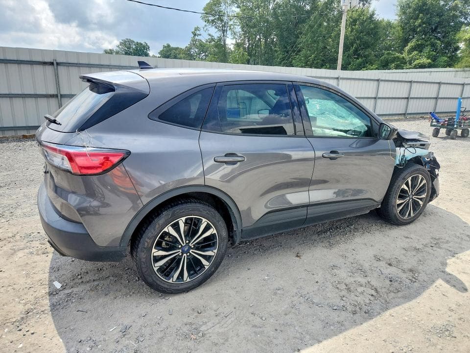 2021 FORD ESCAPE SE 3