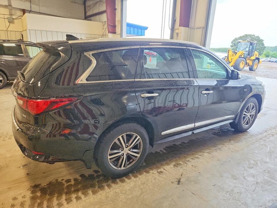 2019 INFINITI QX60 LUXE 3