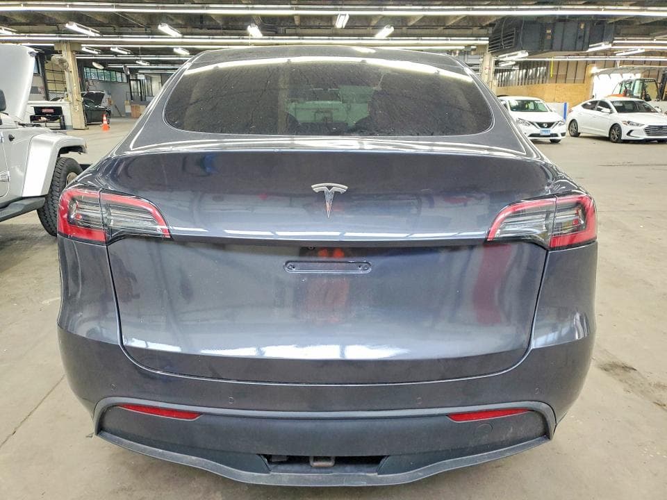 2021 TESLA MODEL Y 6