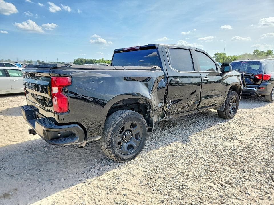 2023 CHEVROLET SILVERADO K1500 3
