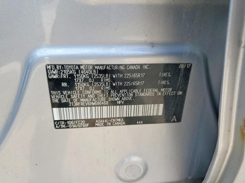 2017 TOYOTA RAV4 XLE 14
