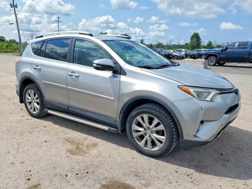 2017 TOYOTA RAV4 XLE 4