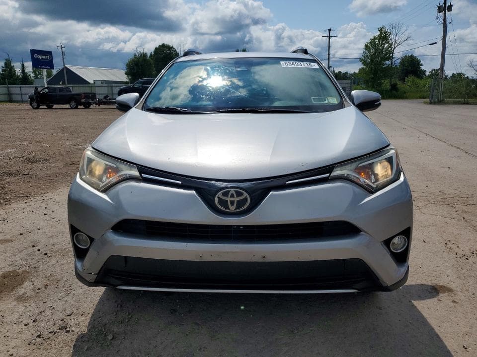 2017 TOYOTA RAV4 XLE 5