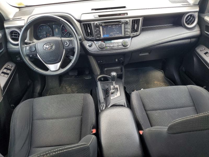 2017 TOYOTA RAV4 XLE 8