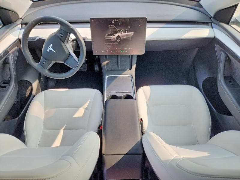 2023 TESLA MODEL Y 8