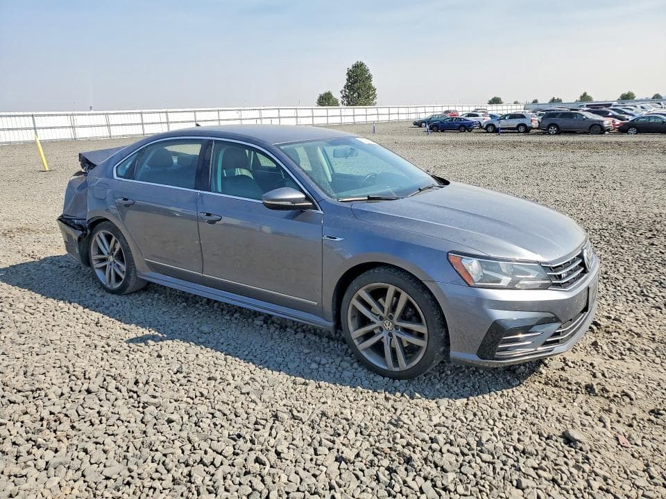 2017 VOLKSWAGEN PASSAT R-LINE 4