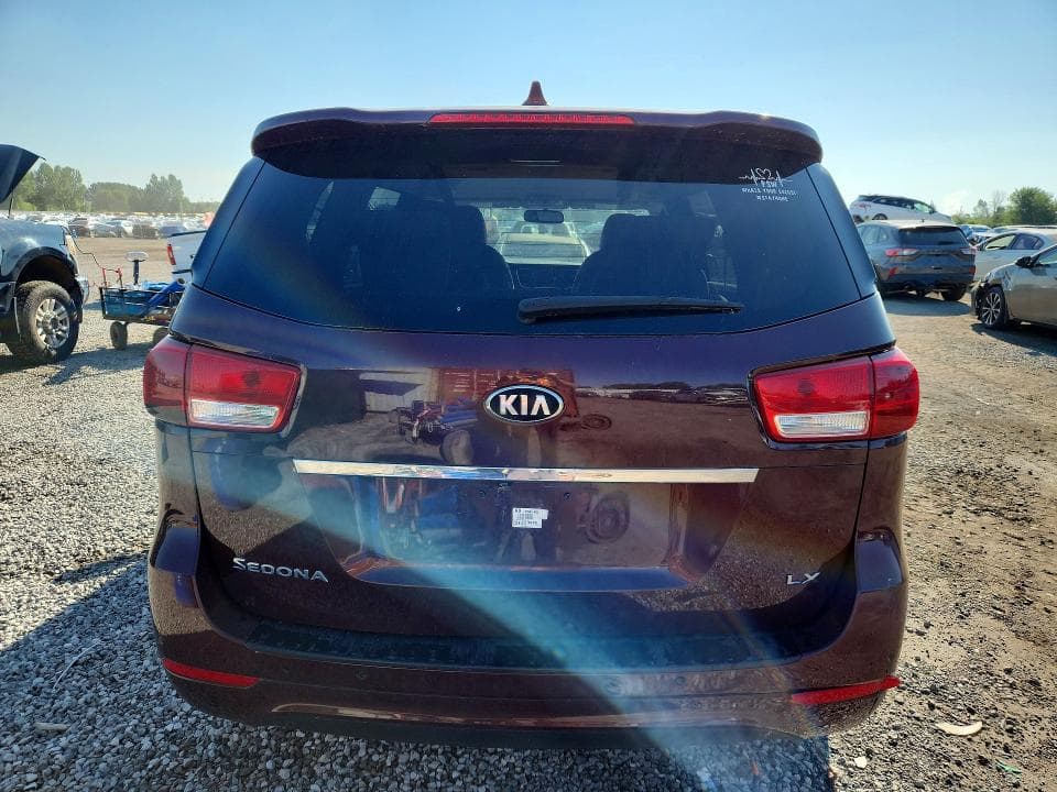 2017 KIA SEDONA LX 6