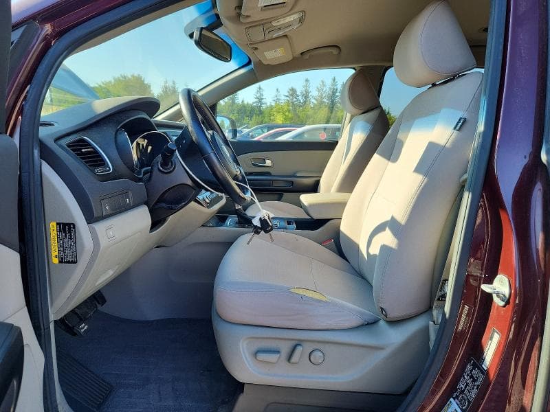 2017 KIA SEDONA LX 7