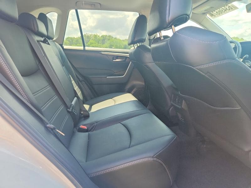 2023 TOYOTA RAV4 XLE PREMIUM 11