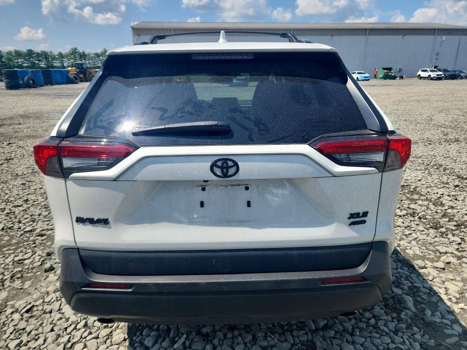 2023 TOYOTA RAV4 XLE PREMIUM 6