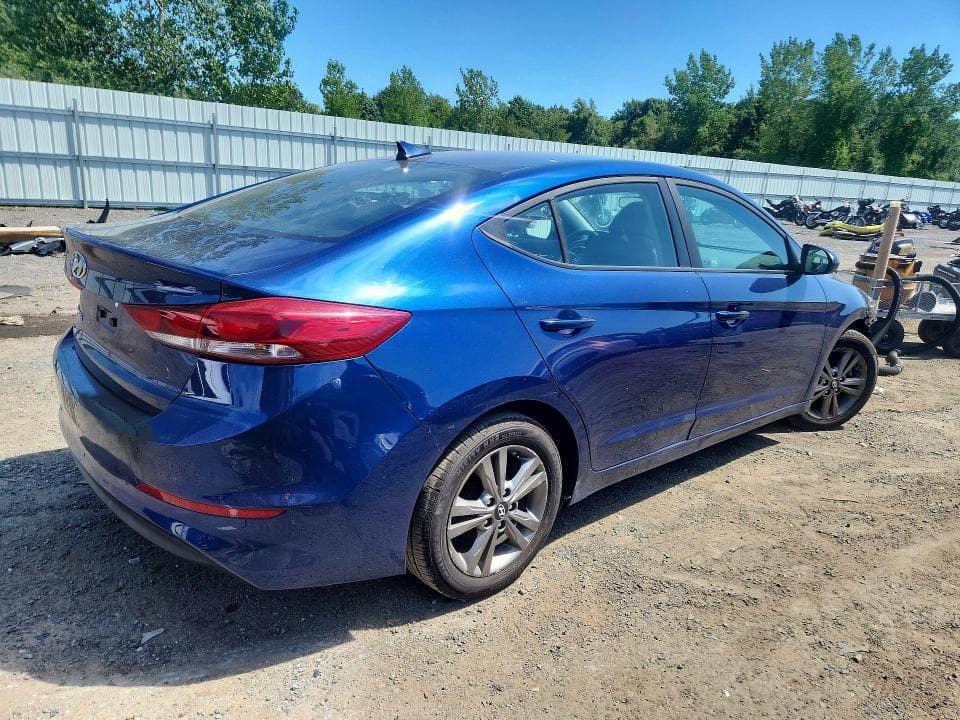 2017 HYUNDAI ELANTRA SE 3