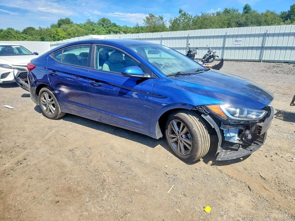2017 HYUNDAI ELANTRA SE 4