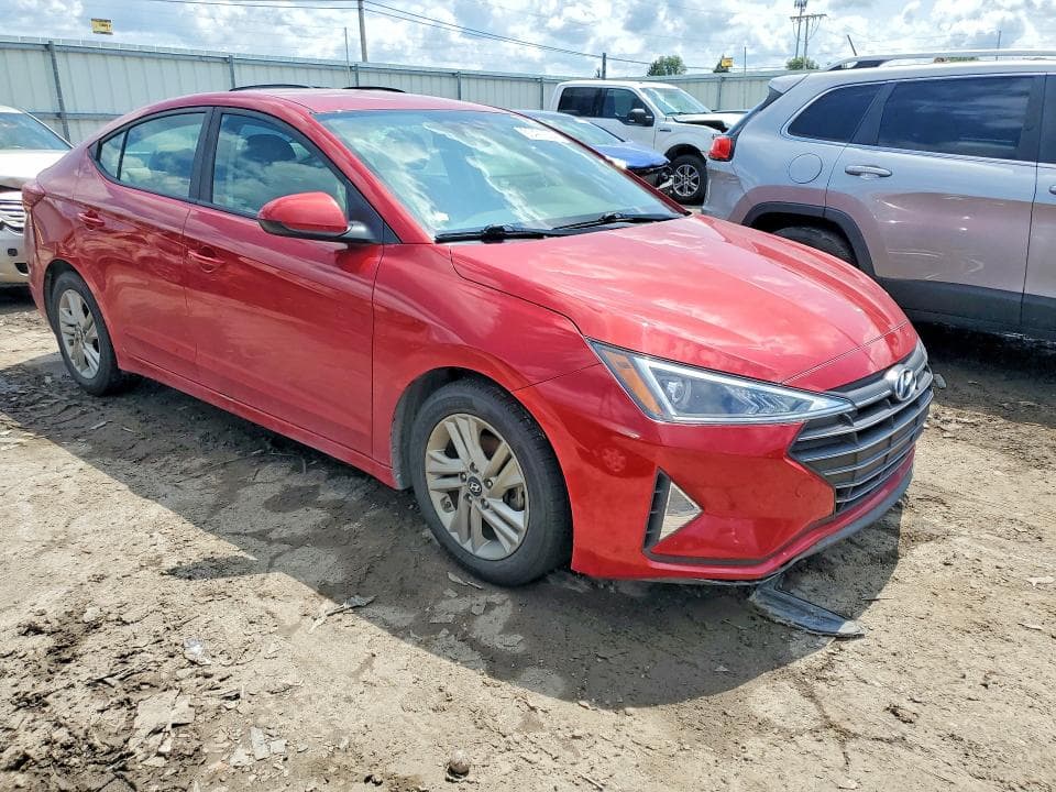 2019 HYUNDAI ELANTRA SEL 4