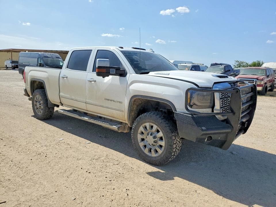 2018 GMC SIERRA K2500 DENALI 4